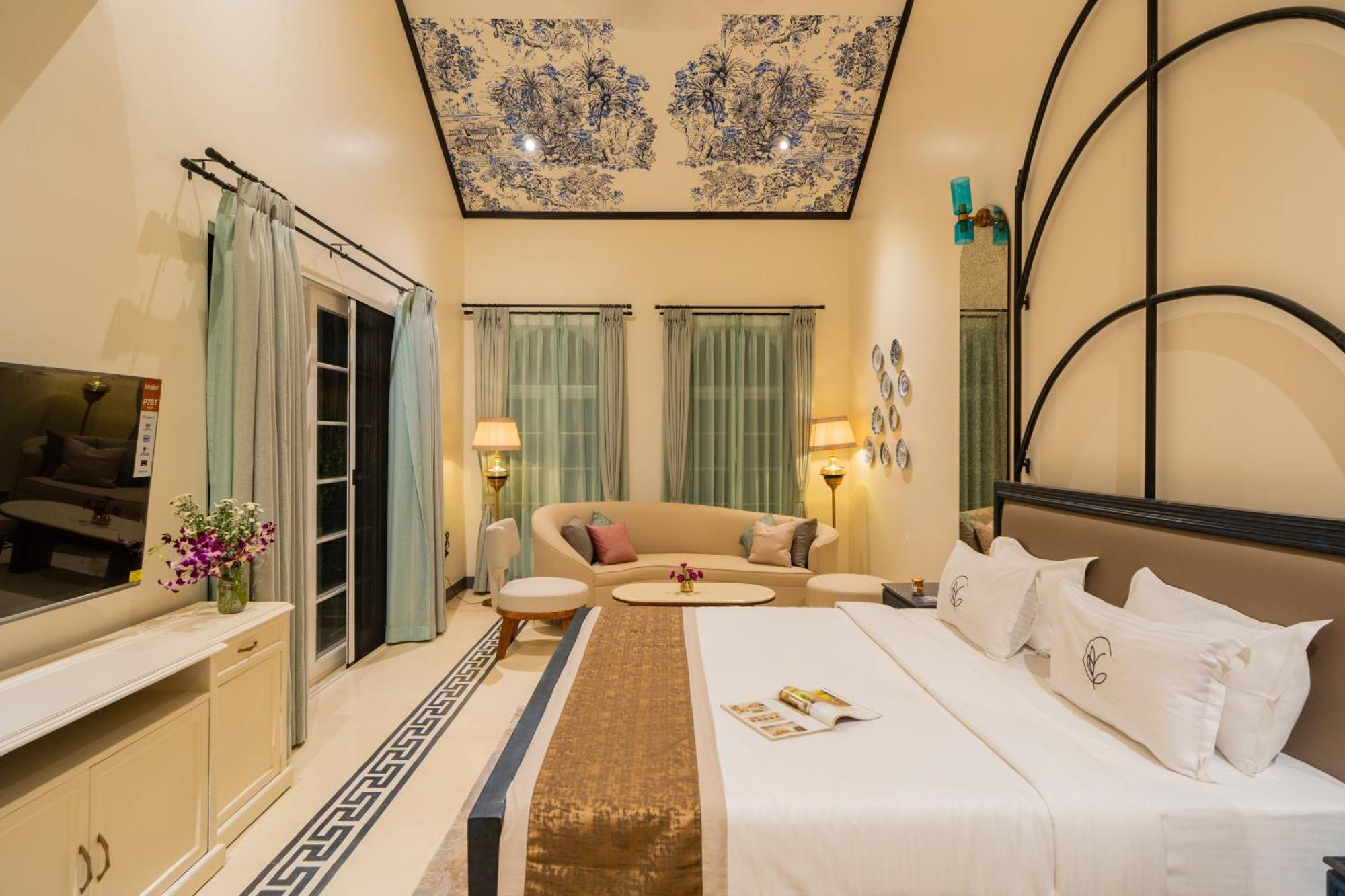 Elivaas 4 Bhk Villa With Pvt Pool & Jacuzzi-Yashgeet 西奥利姆 外观 照片