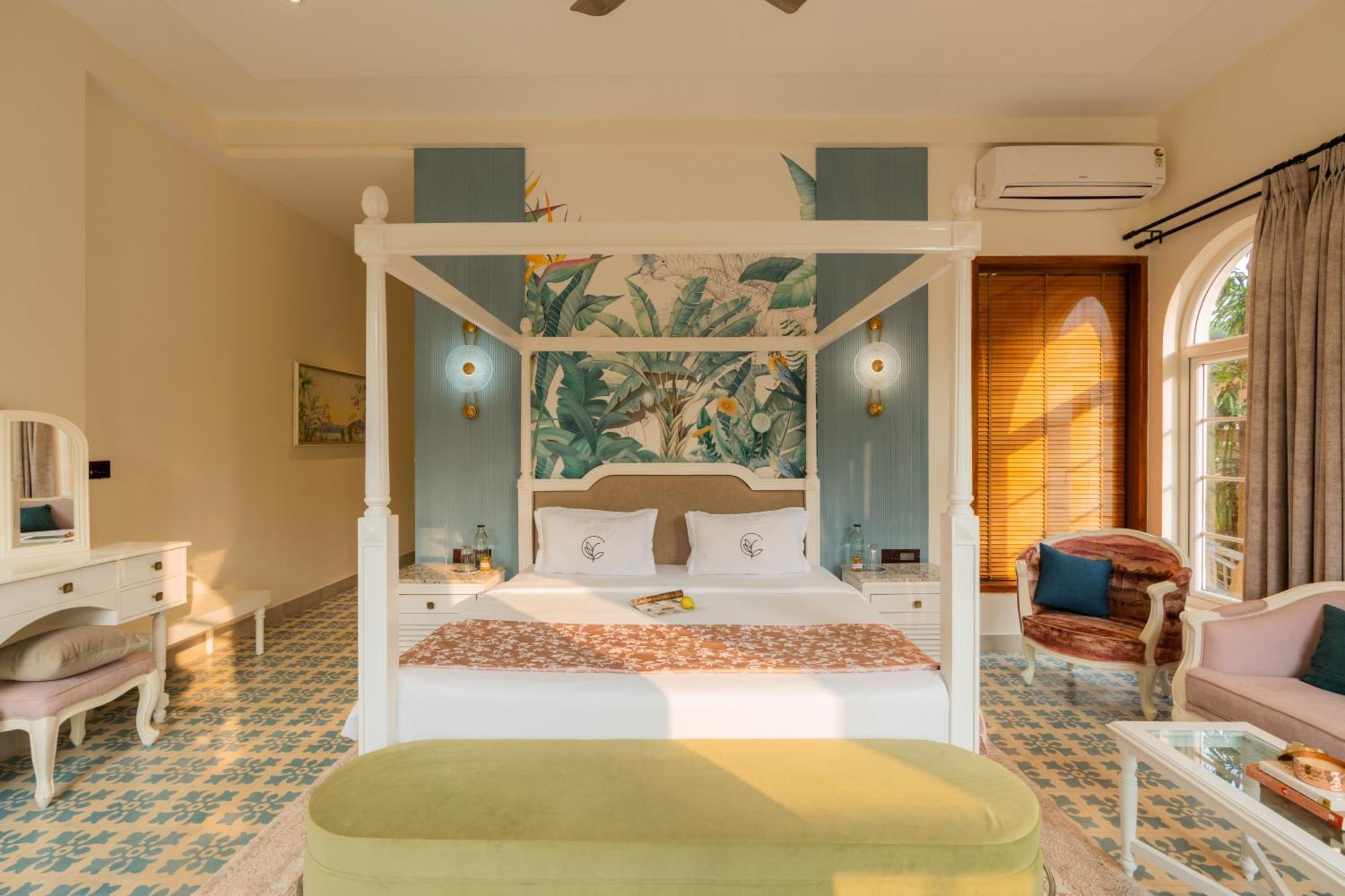 Elivaas 4 Bhk Villa With Pvt Pool & Jacuzzi-Yashgeet 西奥利姆 外观 照片
