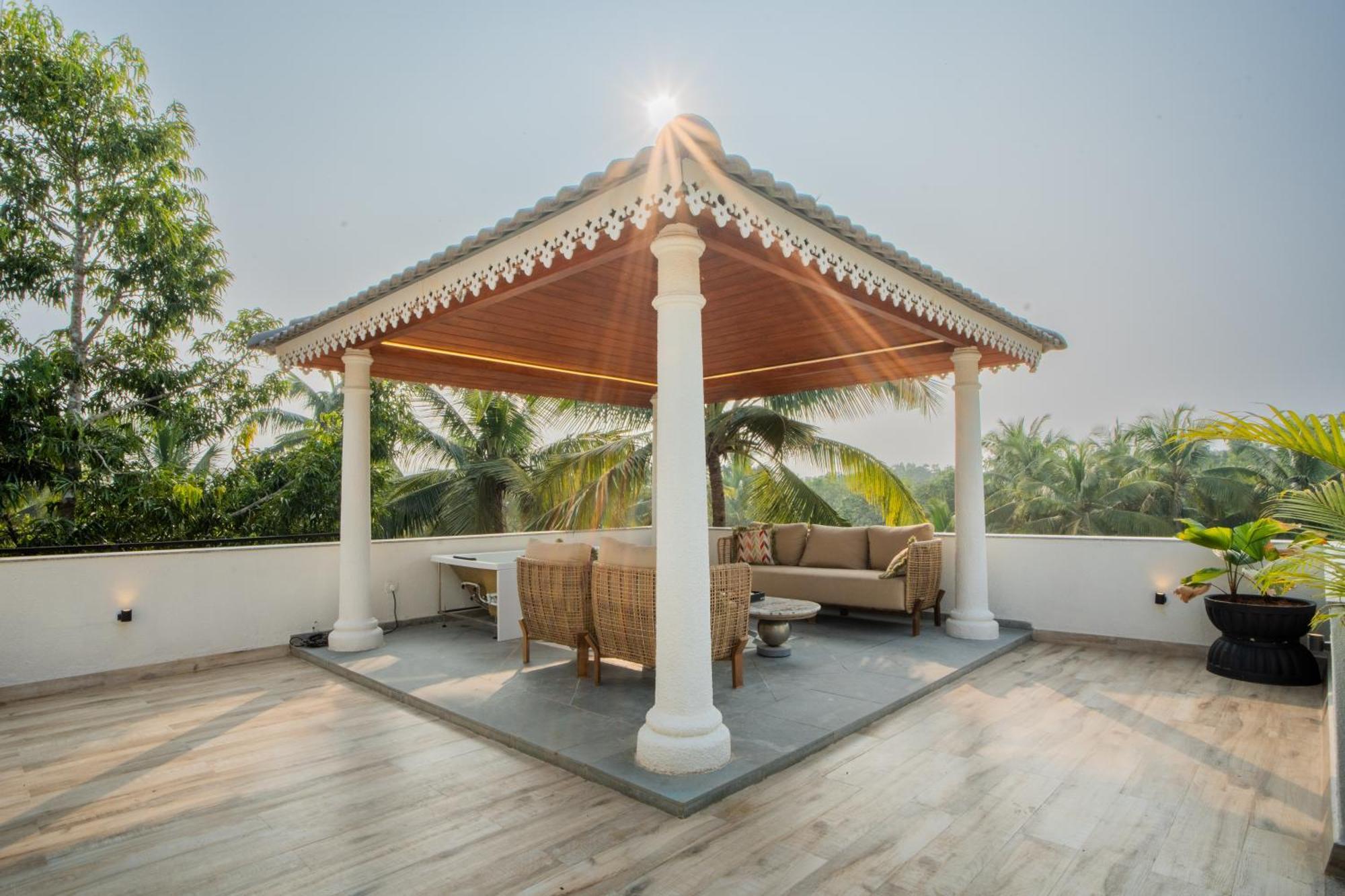 Elivaas 4 Bhk Villa With Pvt Pool & Jacuzzi-Yashgeet 西奥利姆 外观 照片