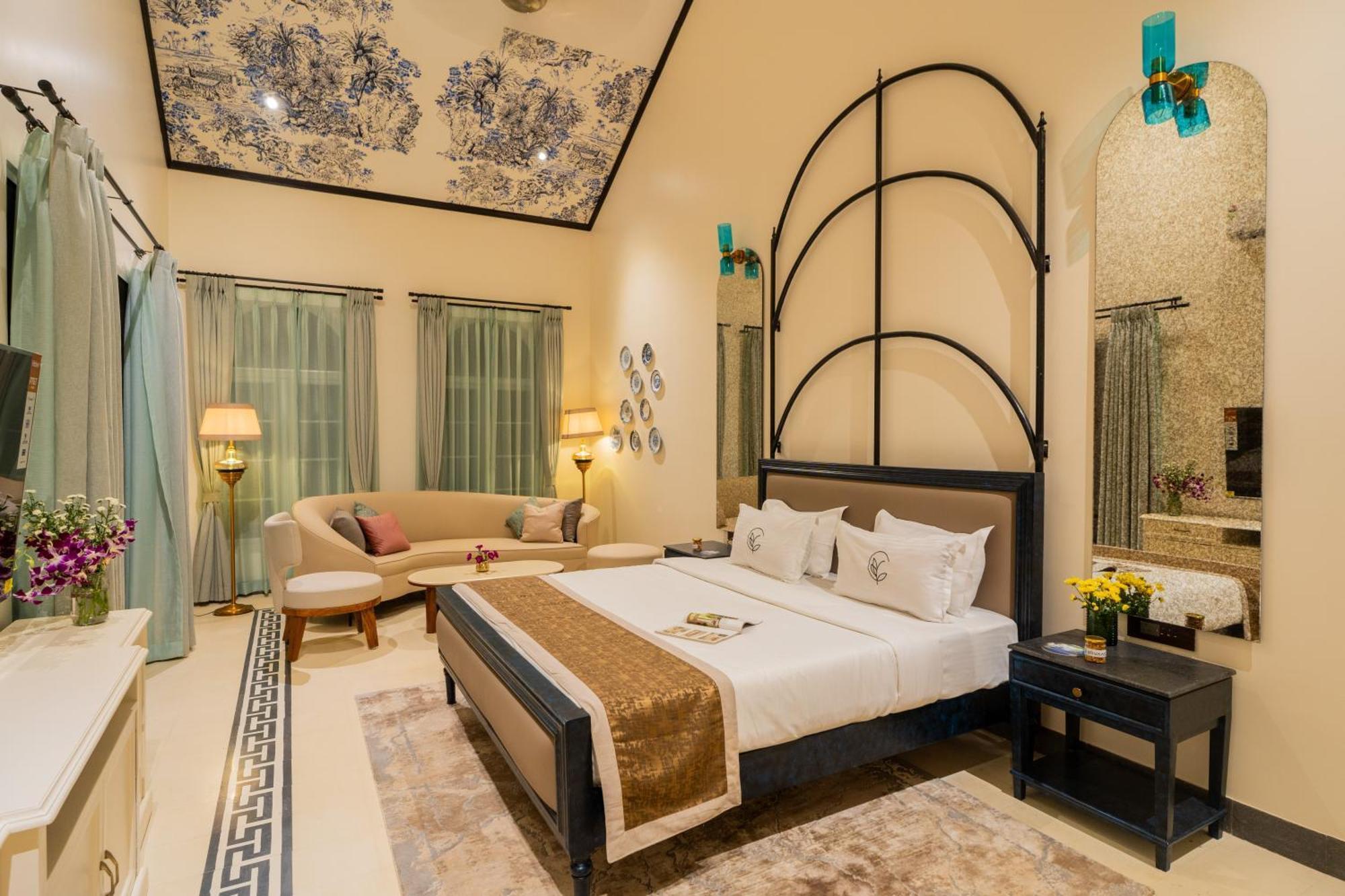 Elivaas 4 Bhk Villa With Pvt Pool & Jacuzzi-Yashgeet 西奥利姆 外观 照片