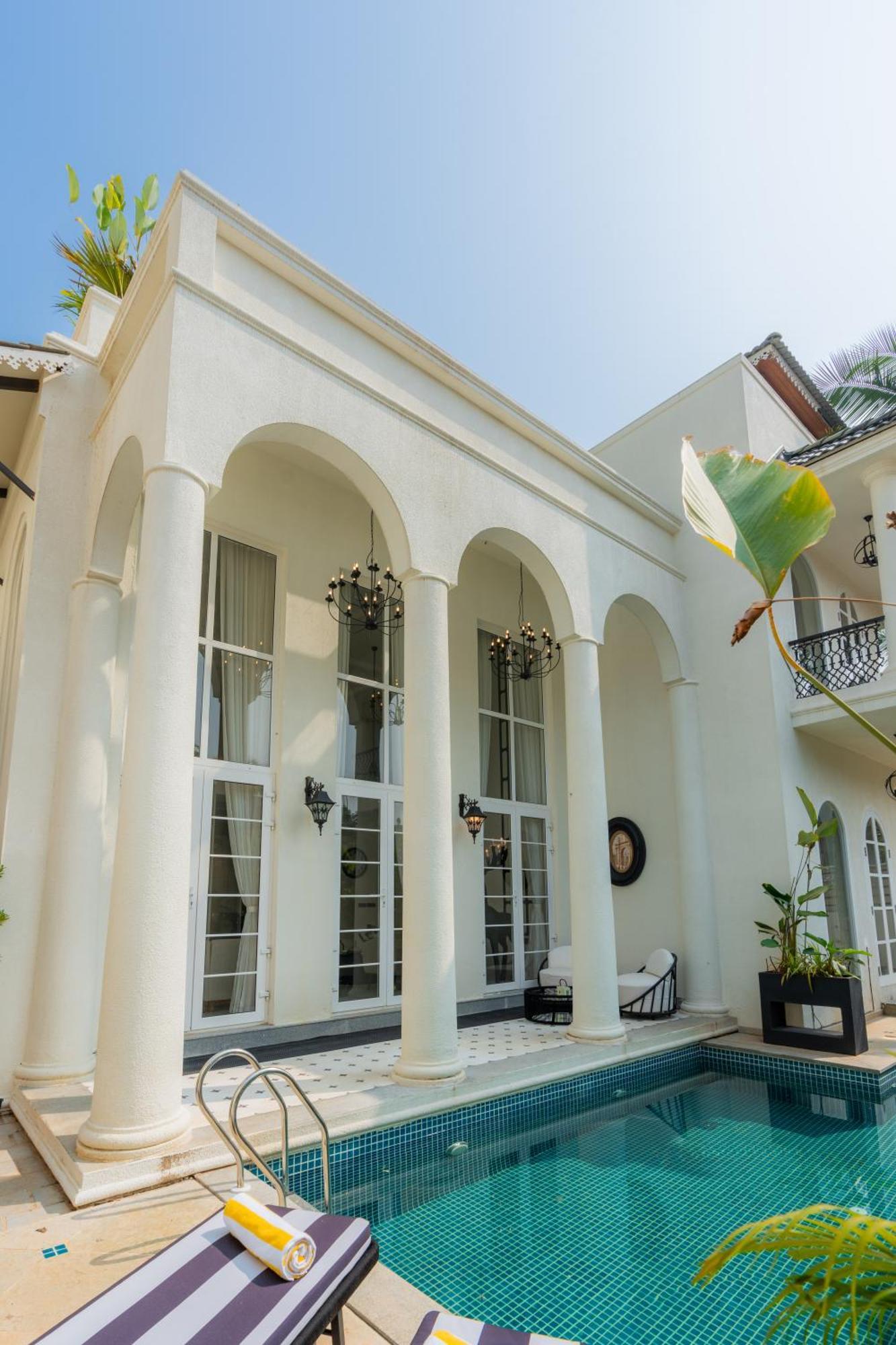 Elivaas 4 Bhk Villa With Pvt Pool & Jacuzzi-Yashgeet 西奥利姆 外观 照片